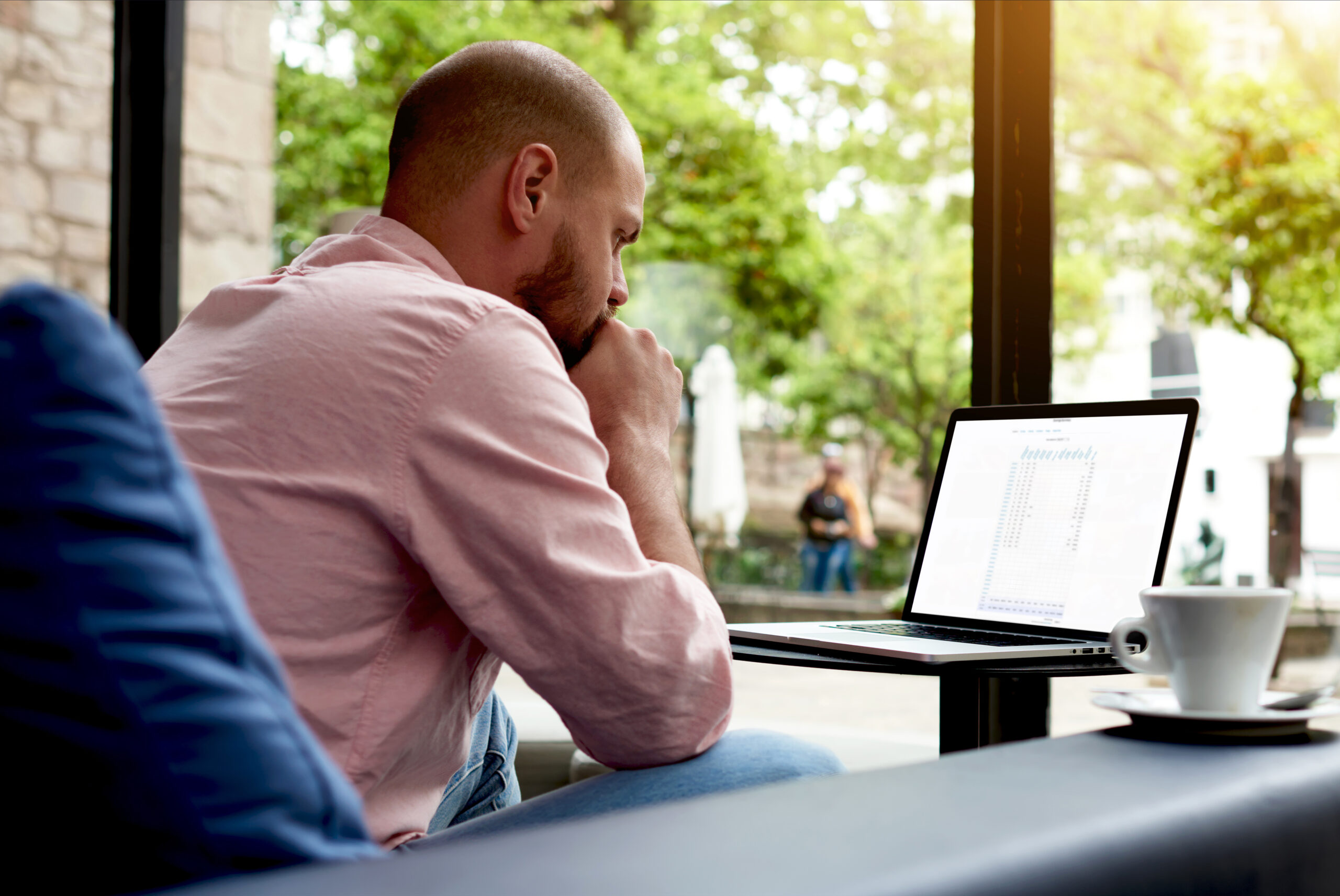 Smart Strategies to Reduce Screen Time and Address Employees’ Eye Health Concerns