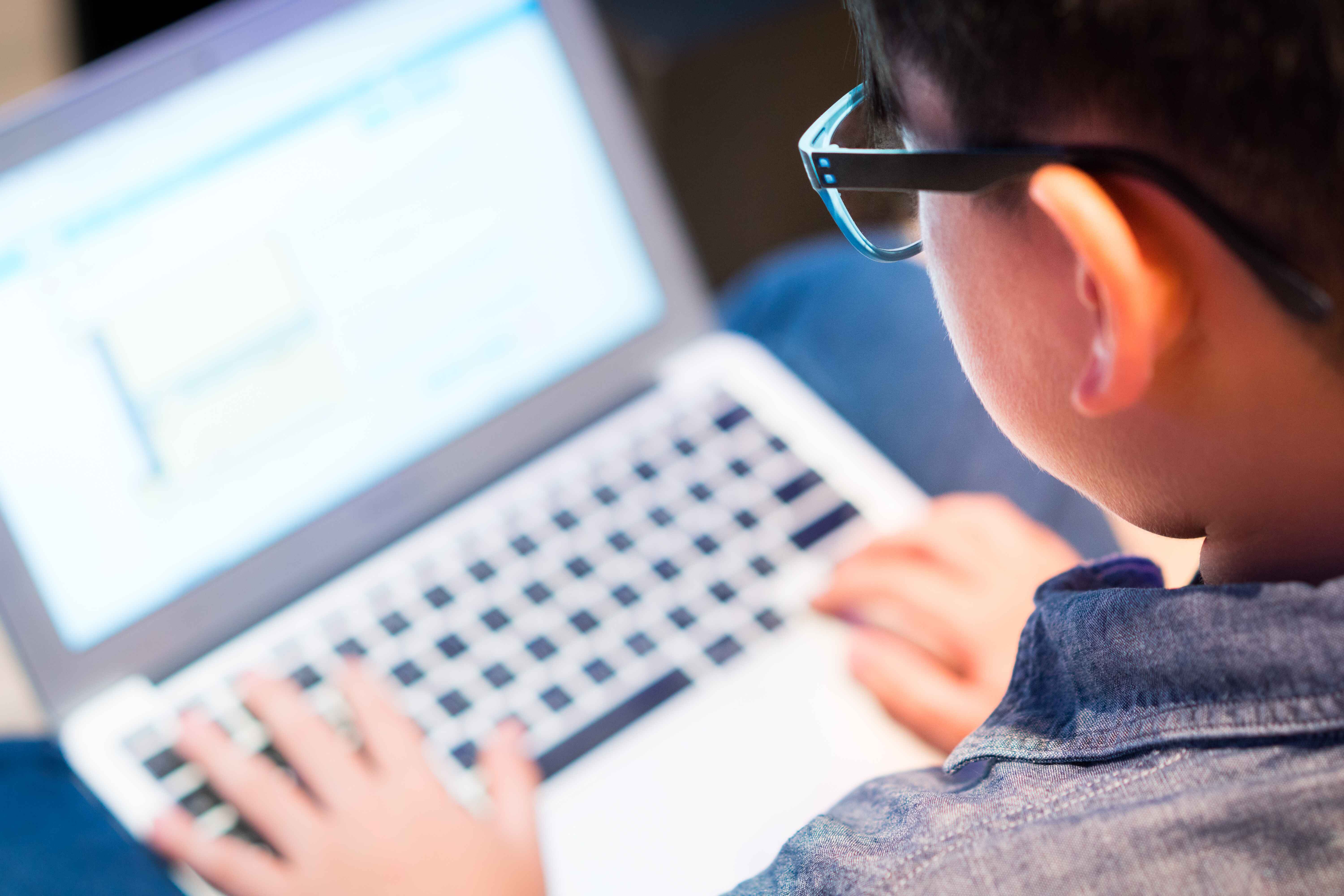 Digital Learning and Eye Health: Why Every Student Should Consider Blue Light Glasses