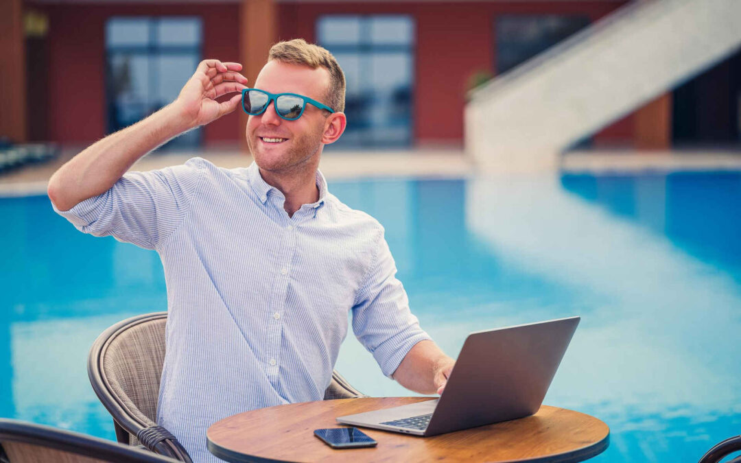 5 Eye Health Tips for Employees This Summer (And How Brokers Can Share Them)